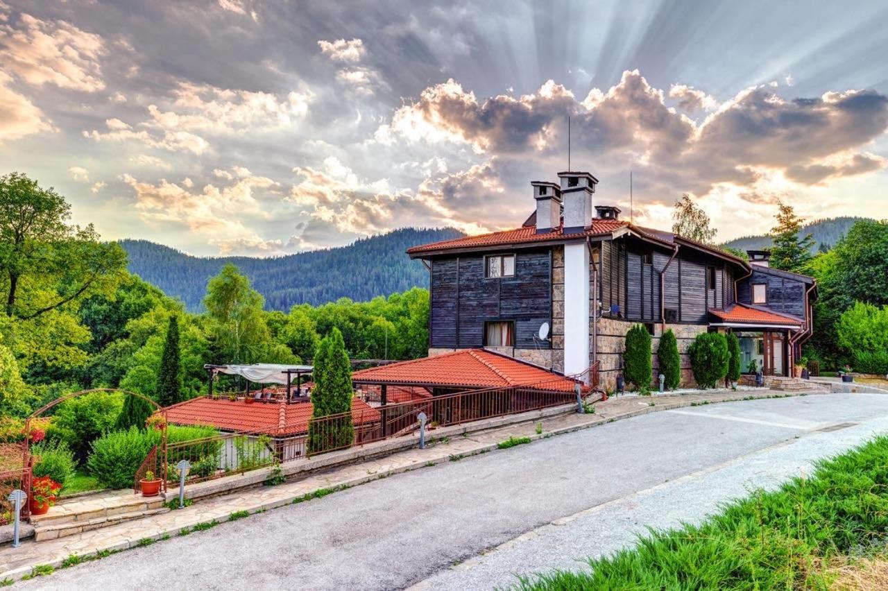 Hotel Smilen Смолян Екстер'єр фото