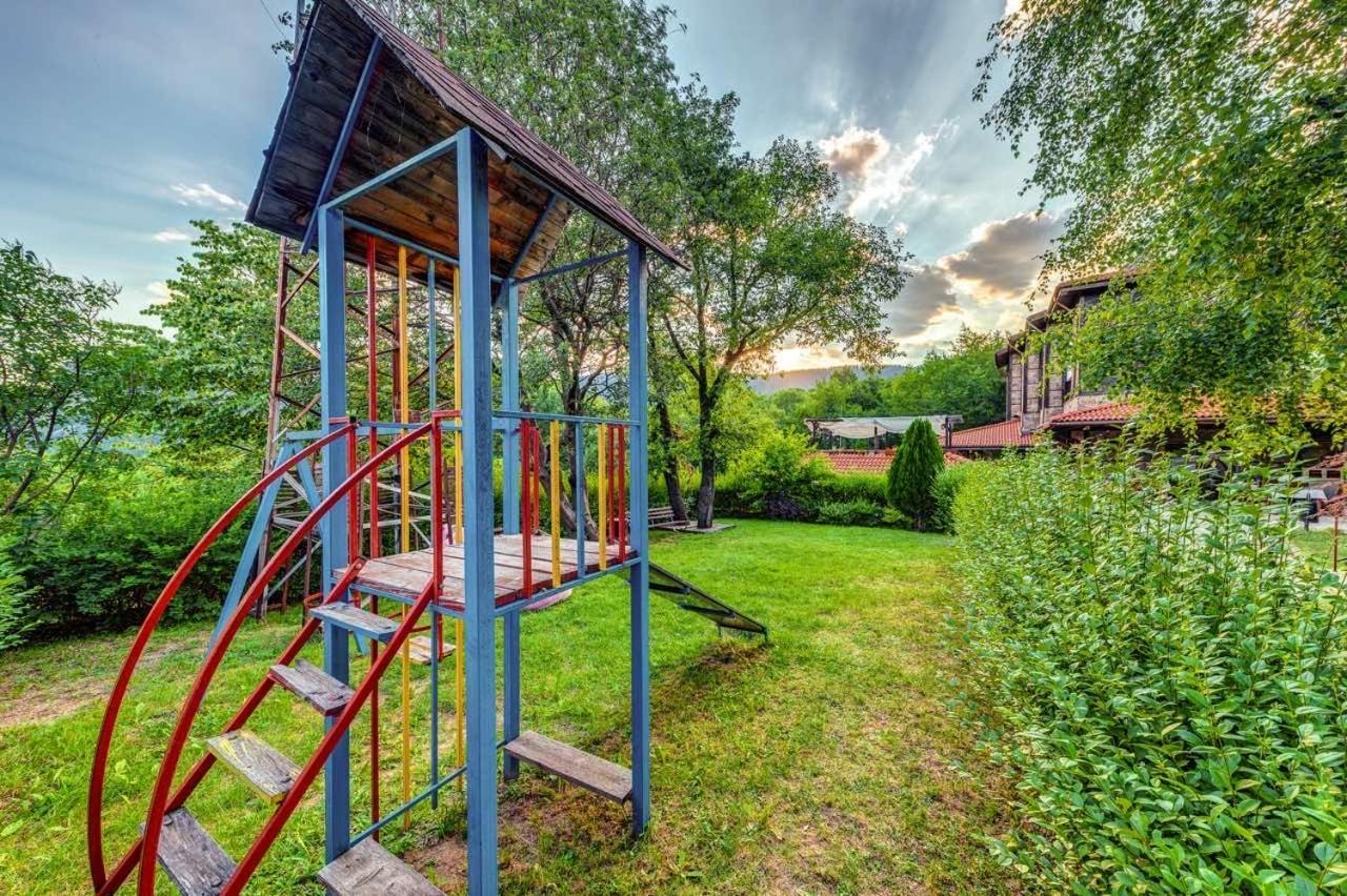 Hotel Smilen Смолян Екстер'єр фото