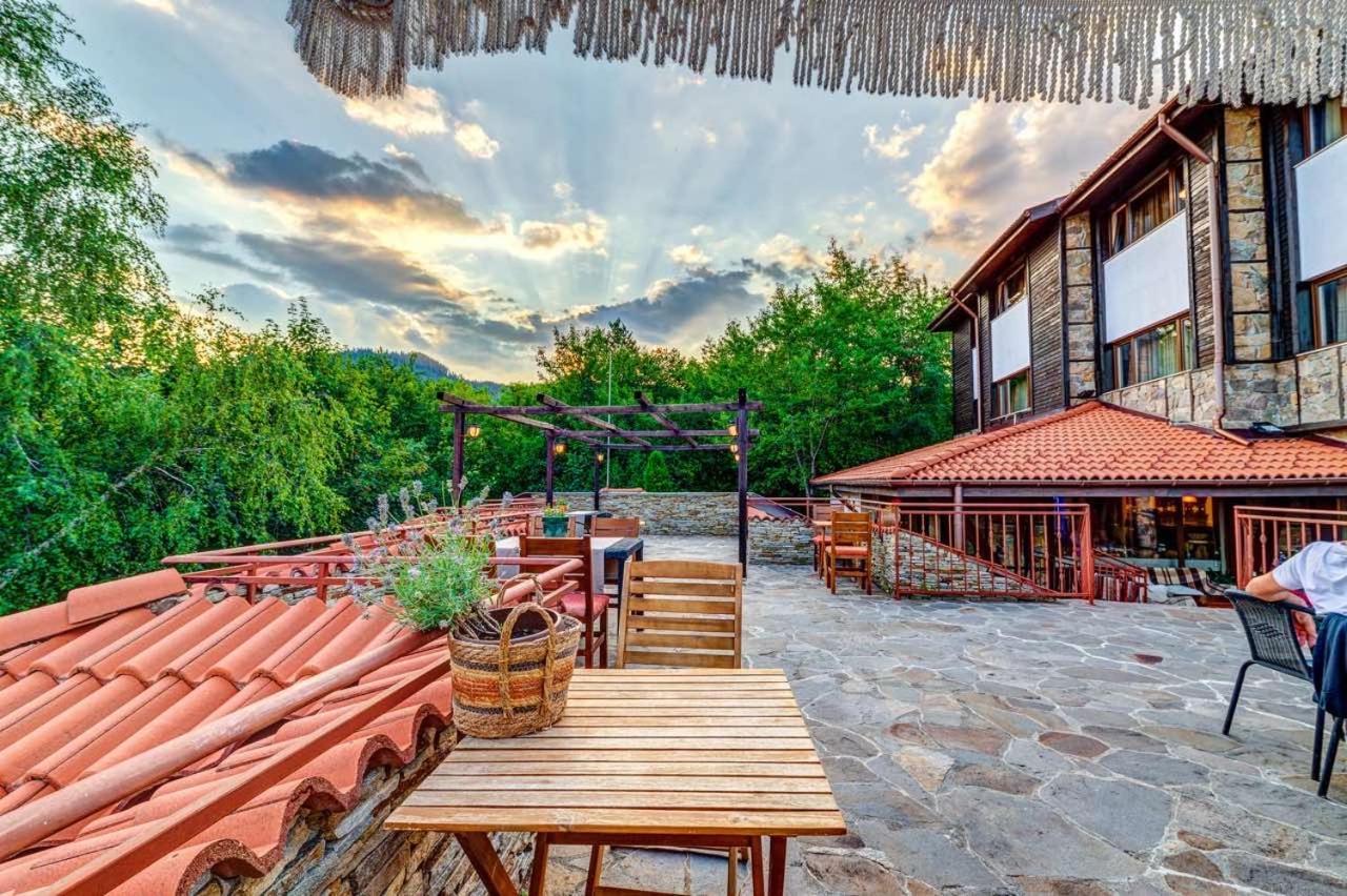 Hotel Smilen Смолян Екстер'єр фото